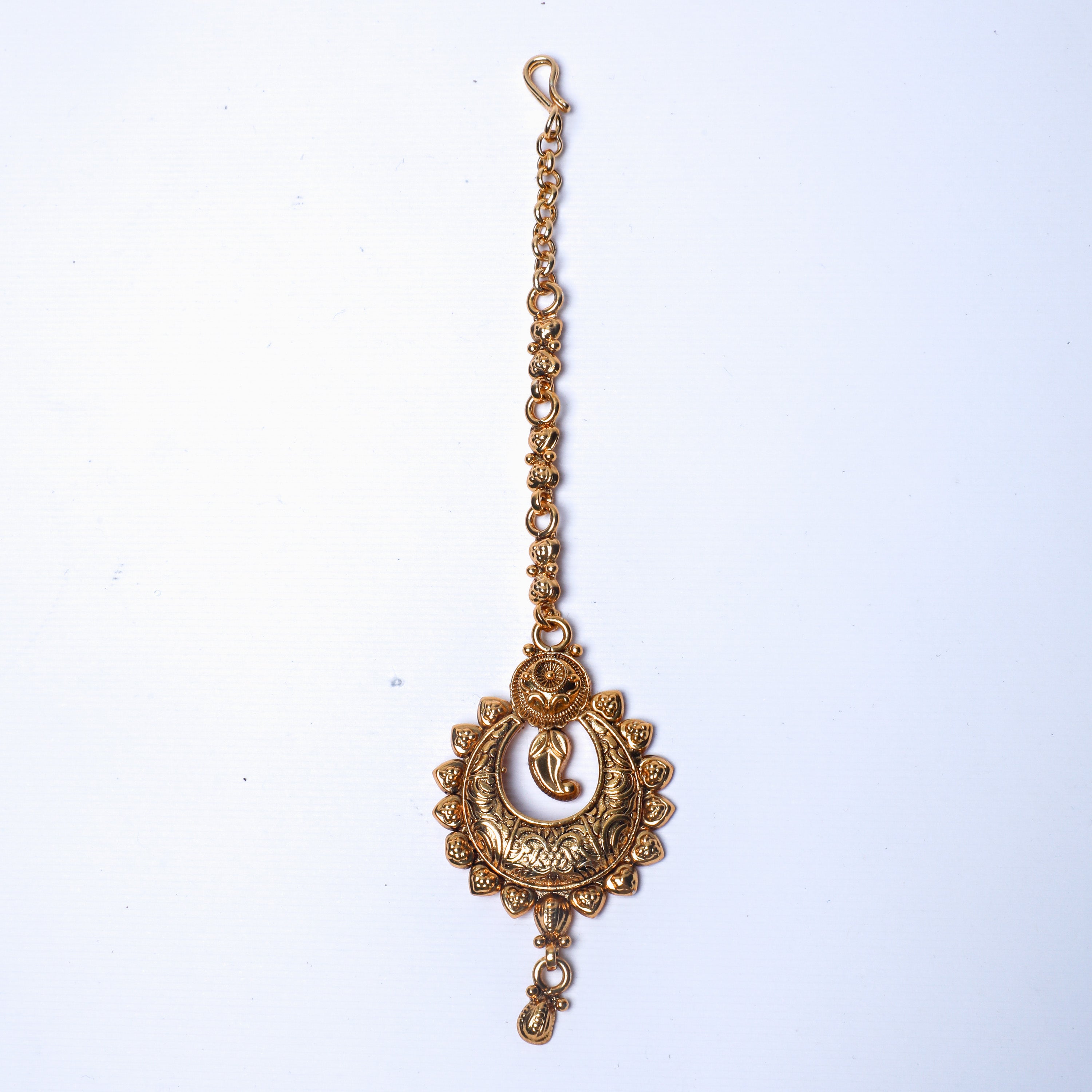 Motif Swarna Maangtikka